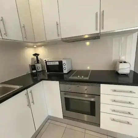 Apartamento Simpatico Apartamento Com Piscina Em