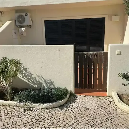 Apartment Simpatico Apartamento Com Piscina Em *