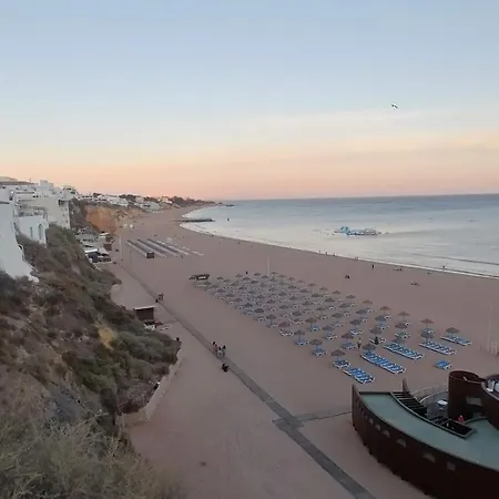 Simpatico Apartamento Com Piscina Em Albufeira