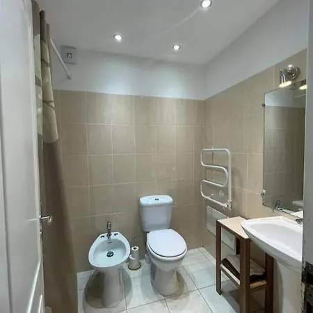 Simpatico Apartamento Com Piscina Em